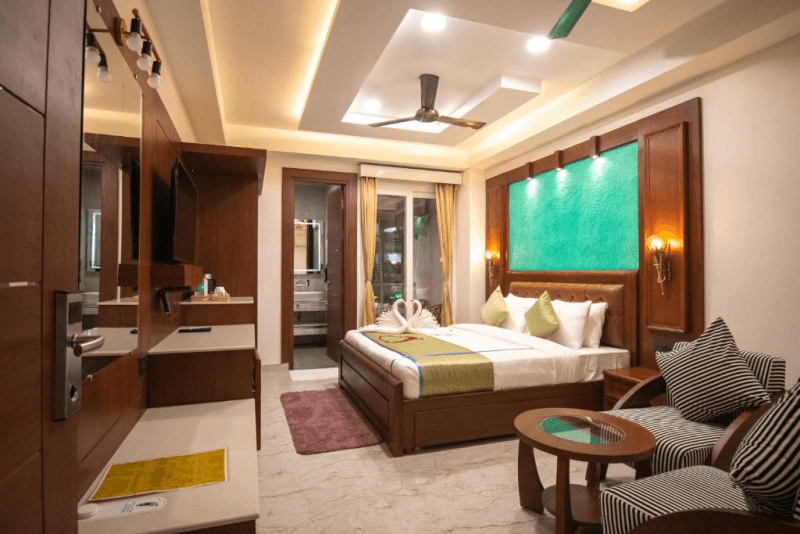The Premium Room with Balcony at Holy Shivana, Rishikesh
