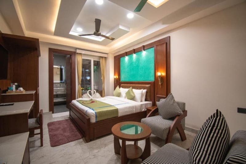 Inside the Premium Room with Balcony at Holy Shivana, Rishikesh