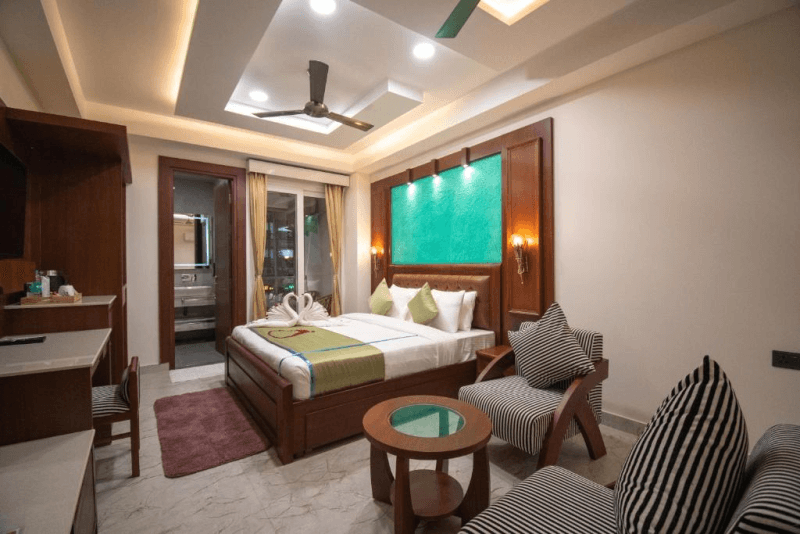 Inside the Premium Room with Balcony at Holy Shivana, Rishikesh