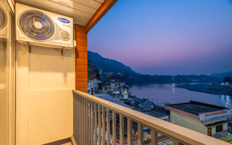 The AC Deluxe Double Room — River View at The Hosteller Rishikesh, Laxman Jhula