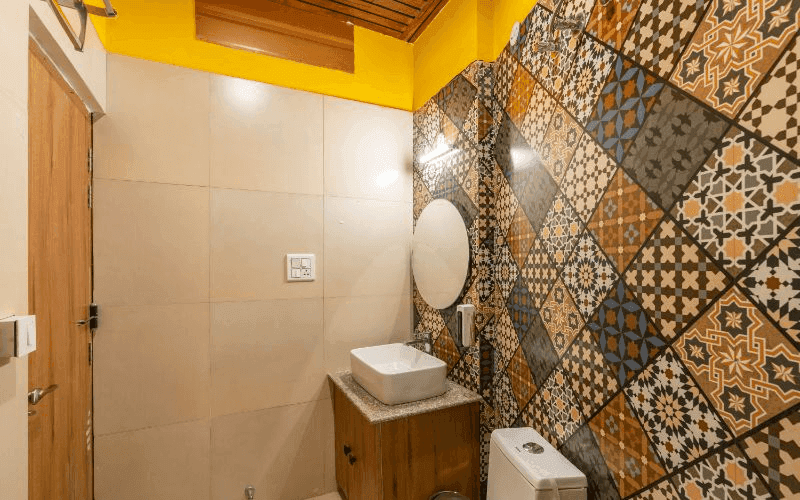 En-suite bathroom for the AC 6-Bed Female Dorm at The Hosteller Rishikesh, Upper Tapovan
