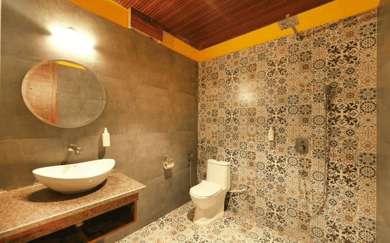 En-suite bathroom for the AC 8-Bed Mixed Dorm at The Hosteller Rishikesh, Upper Tapovan